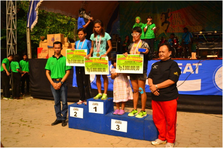 Pengumuman juara serta pemberian medali dan hadiah untuk para pemenang kategori umum putri. Mayoritas juara diperoleh oleh peserta yang berasal dari pulau Jawa.